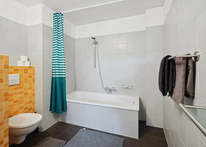 Home2stay In Altstadt