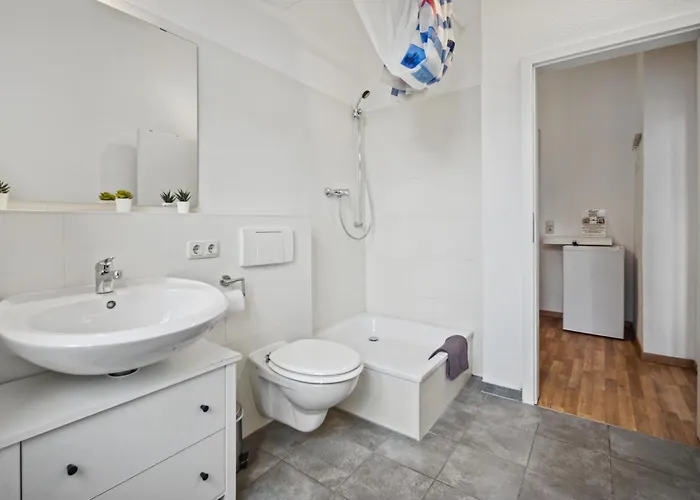 Home2Stay Apartments In Dresden Altstadt *