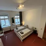 Home2stay In Altstadt